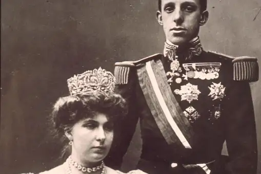 Alfonso XIII: un rey infiel a Ena con Celia Gámez Alfonso XIII: un rey infiel a Ena con Celia Gámez