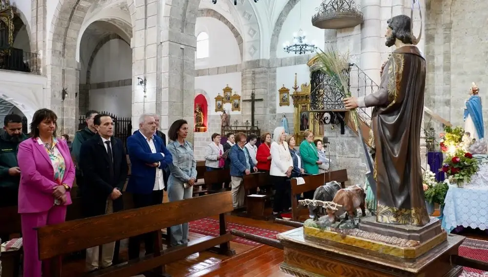 El presidente de la Diputación de Valladolid, Conrado íscar, en los actos de San Isidro en Esguevillas de Esgueva