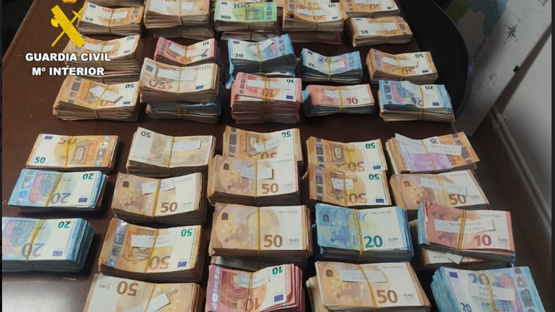 Imagen del dinero incautado