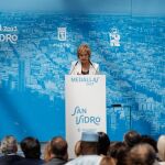 Podemos promete quitar la Medalla del Ayuntamiento de Madrid a Ana Rosa Quintana para dársela a Almudena Grandes