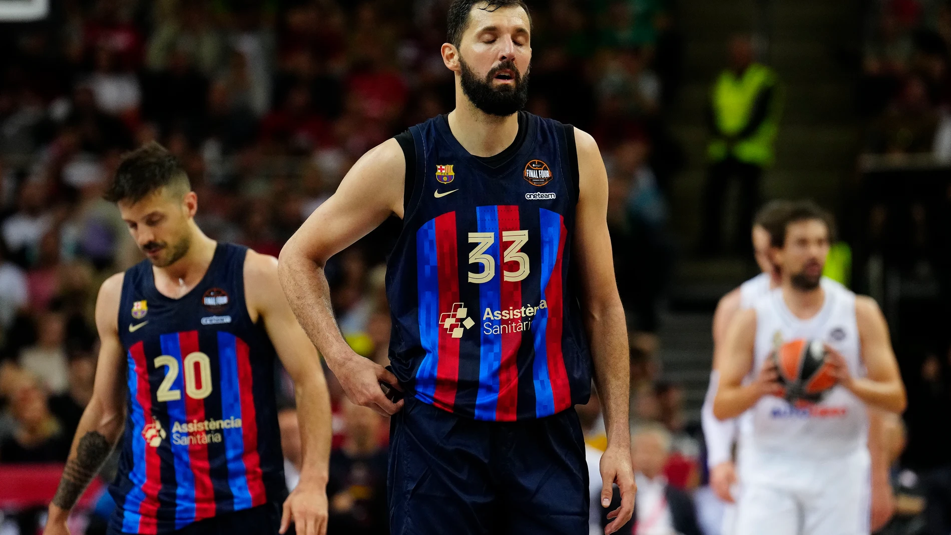 KAUNAS (LITUANIA), 19/05/2023.- El ala-pívot del Barça Nikola Mirotic durante el partido de semifinales de la Final Four de la Euroliga entre Barça Basket y Real Madrid, este viernes en el Zalgiris Arena, en Kaunas, Lituania. EFE/ Enric Fontcuberta.
