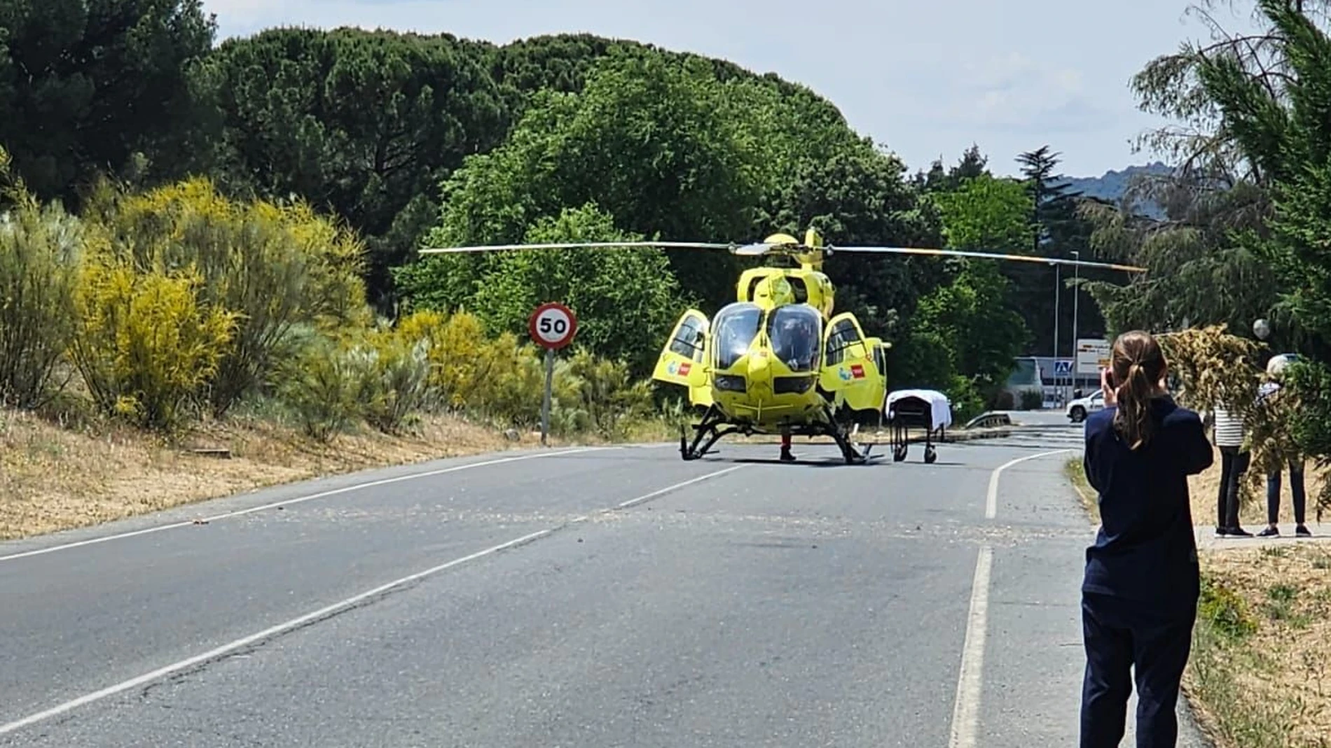 Traslado del herido por parte del Summa