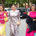 Tamara Falcó de boda con Isabel Preysler y Ana Boyer.