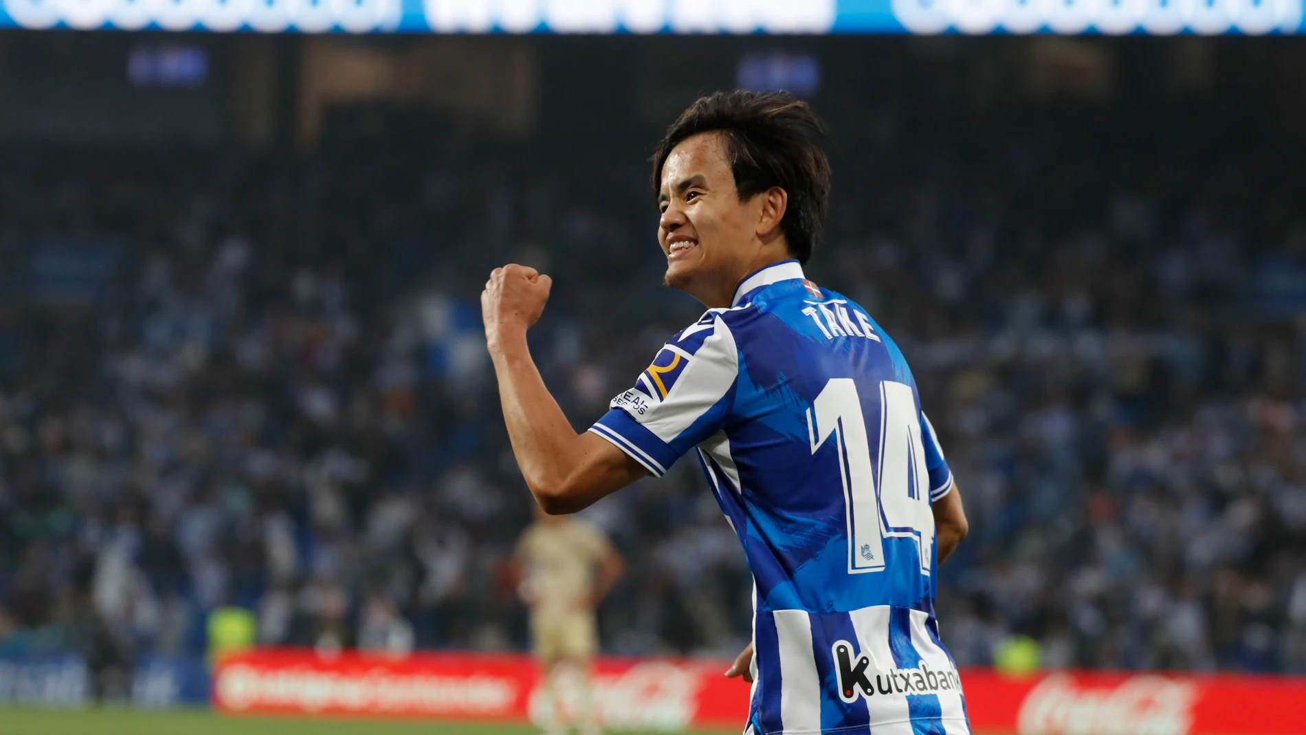 SAN SEBASTIÁN, 23/05/2023.- El centrocampista de la Real Sociedad Take Kubo celebra tras marcar ante el Almería, durante el encuentro de la jornada 36 de LaLiga entre Real Sociedad y UD Almería que disputan este martes en el Reale Arena, en San Sebastián. EFE/Javier Etxezarreta