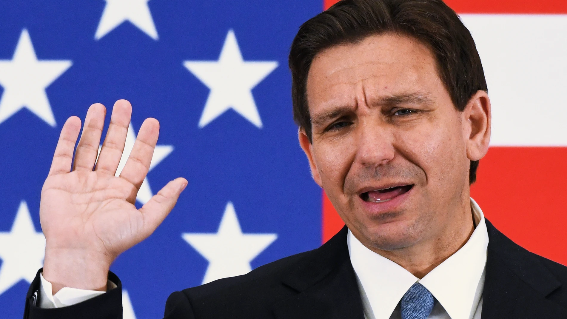 El gobernador de Florida, Ron DeSantis, concurrirá a las primarias republicanas