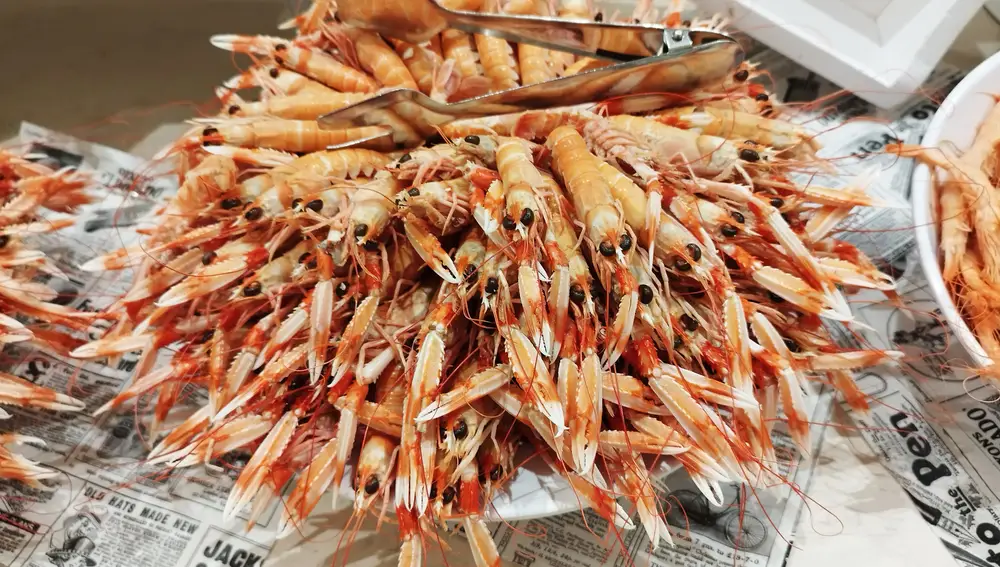El restaurante "Los Porches" ofrece, en su afamado buffet, un espectacular espacio dedicado a los mariscos