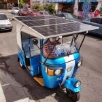 Tuk tuk solar proyecto de la Asociación Ambiental G22 de Guatemala