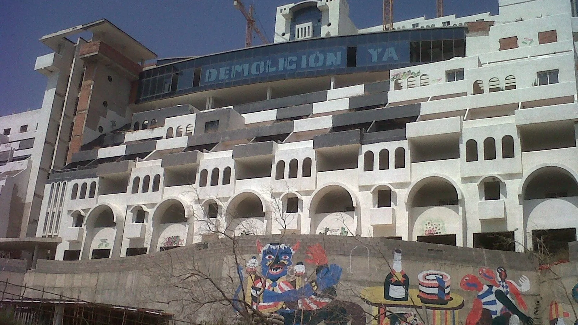 Carboneras ha estado en la palestra estos últimos años por el hotel del Algarrobico