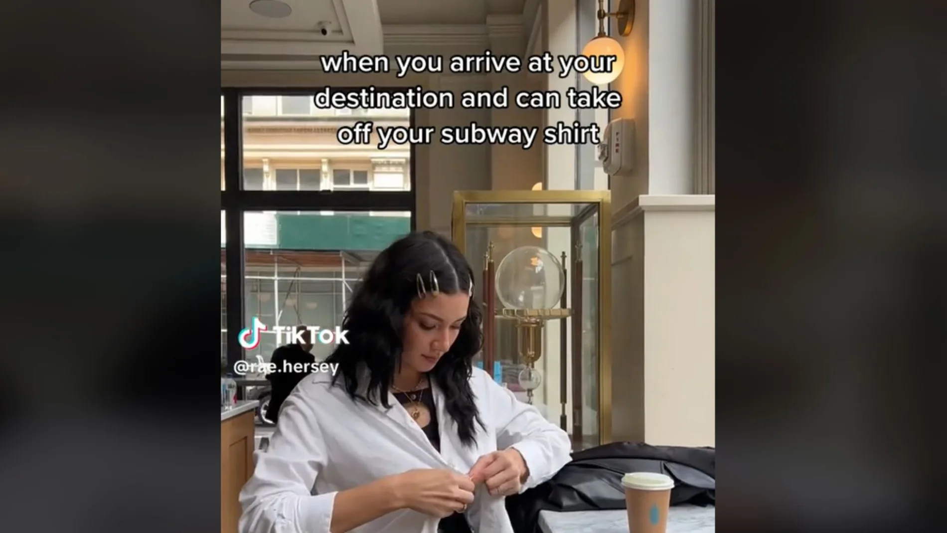 "Cuando llegas a tu destino, puedes quitarte la 'camisa del metro'"
