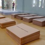 Vista de los preparativos en un colegio electoral de la localidad madrileña de Leganés, este sábado.