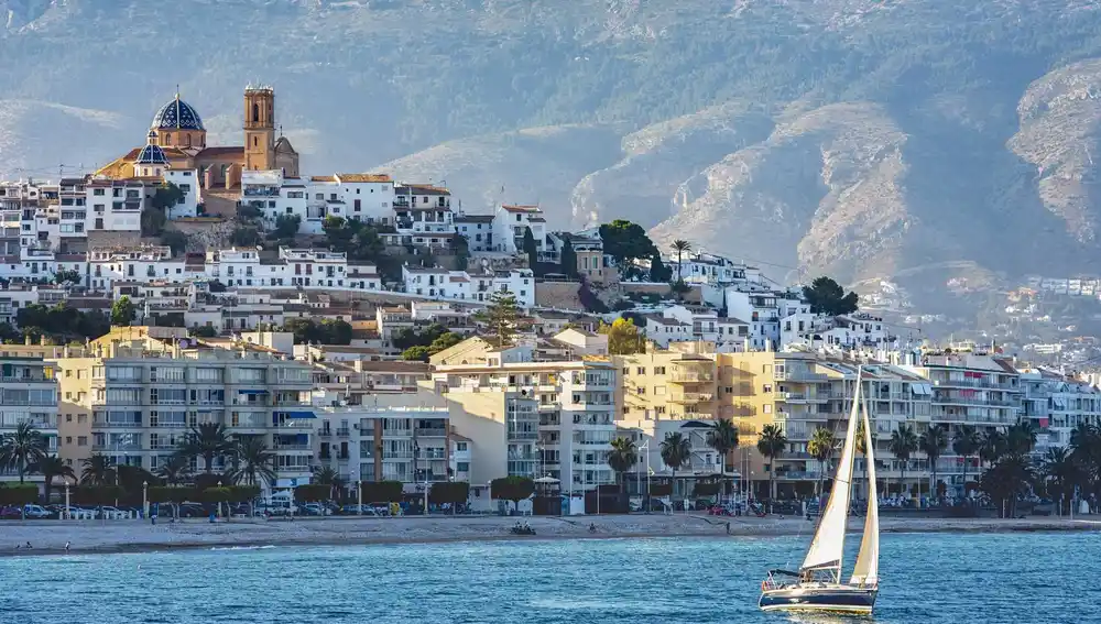 La localidad de Altea es conocida como la cúpula del Mediterráneo