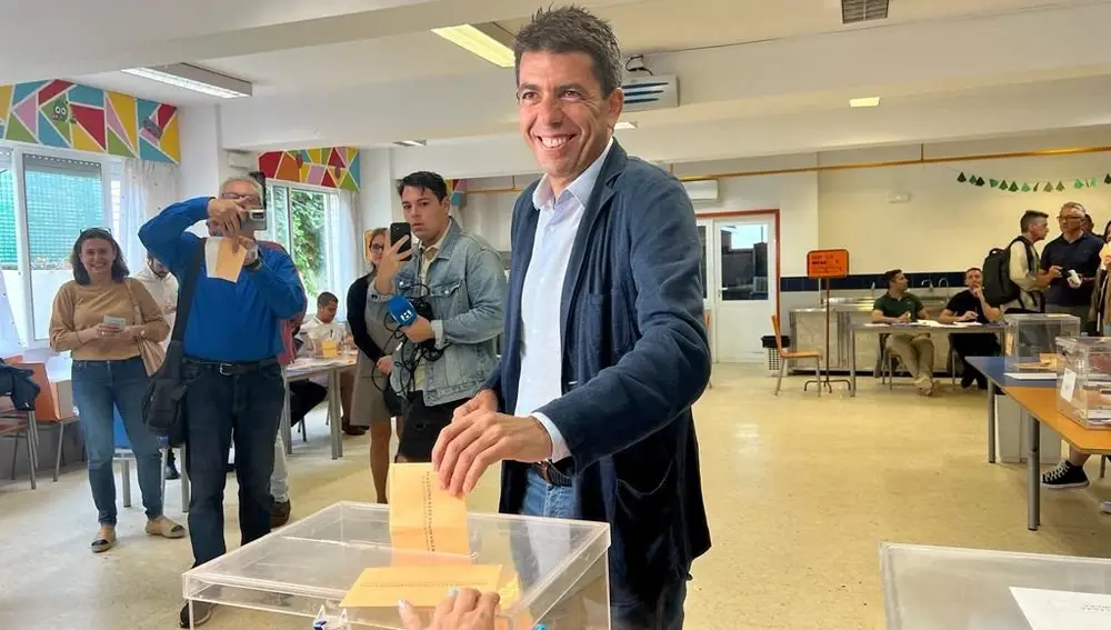 28M.- Carlos Mazón vota "con la ilusión de abrir una nueva etapa en la Comunitat Valenciana"