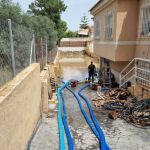 Efectivos realizando tareas de limpieza en Molina de Segura