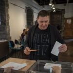 28M.- Otegi asegura que EH Bildu hoy va "dibujar una gran sonrisa desde Tudela hasta Donostia"