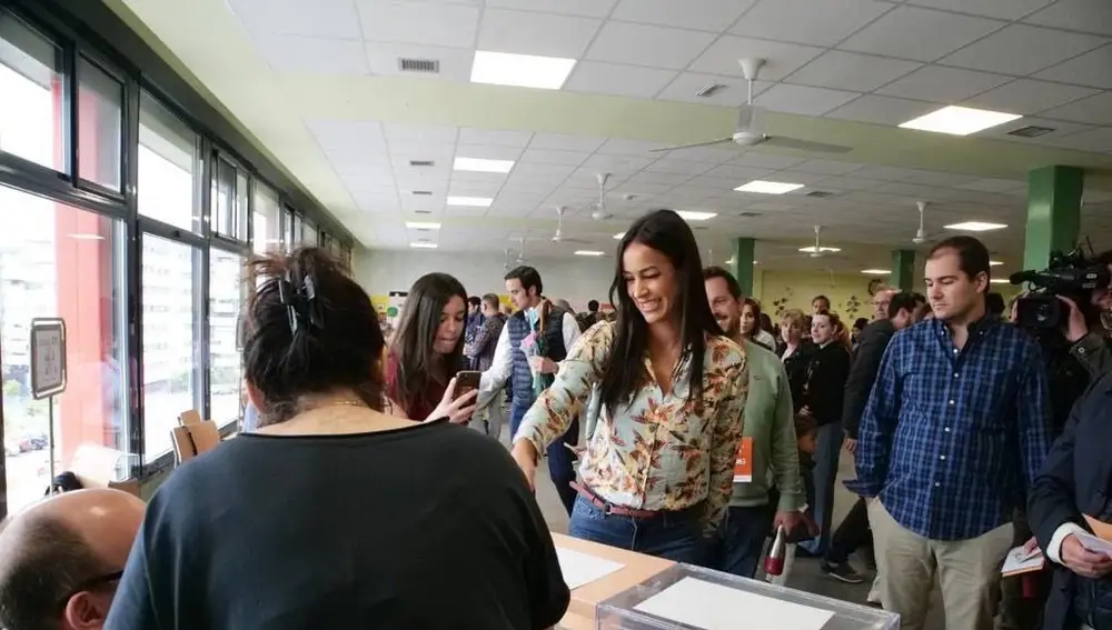 Villacís, en el momento de votar