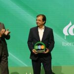El presidente de la compañía eléctrica Iberdrola, Ignacio Galán, junto al presidente de la Junta de Extremadura, Guillermo Fernández Vara