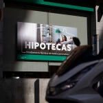 Cartel publicitario de hipotecas de una entidad bancaria.