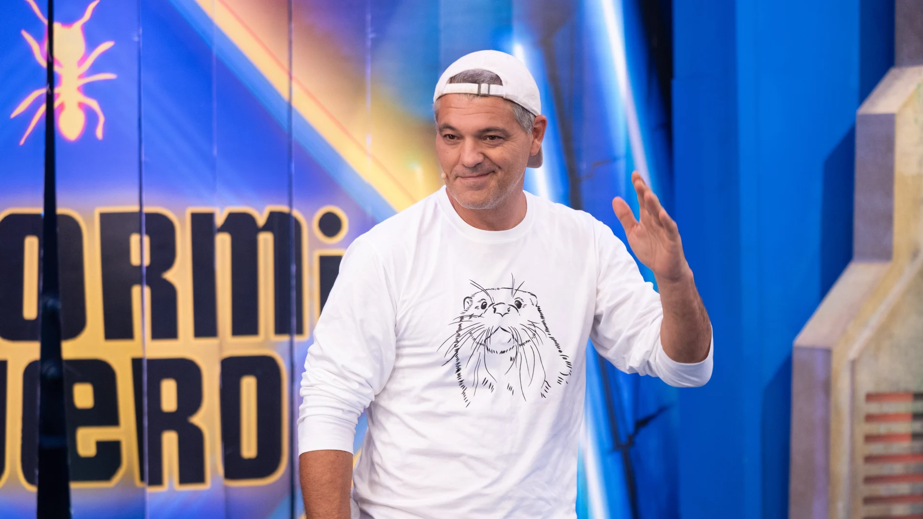 El herpetólogo Frank Cuesta a su entrada al plató de 'El Hormiguero'