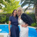 Marilo Monteró con vestido estilizador.