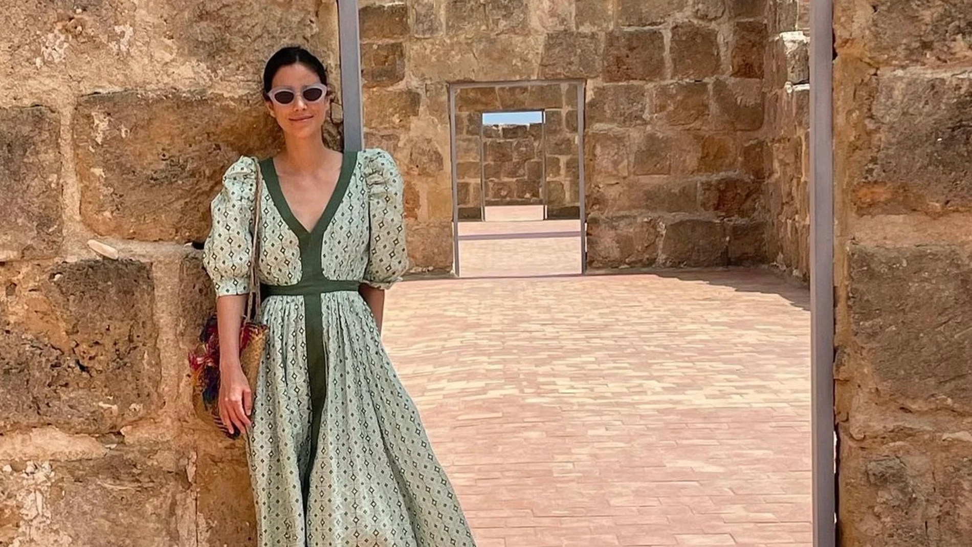 Sassa de Osma tiene el vestido midi 'Made in Spain' en tonos verdes que desearás tener este verano