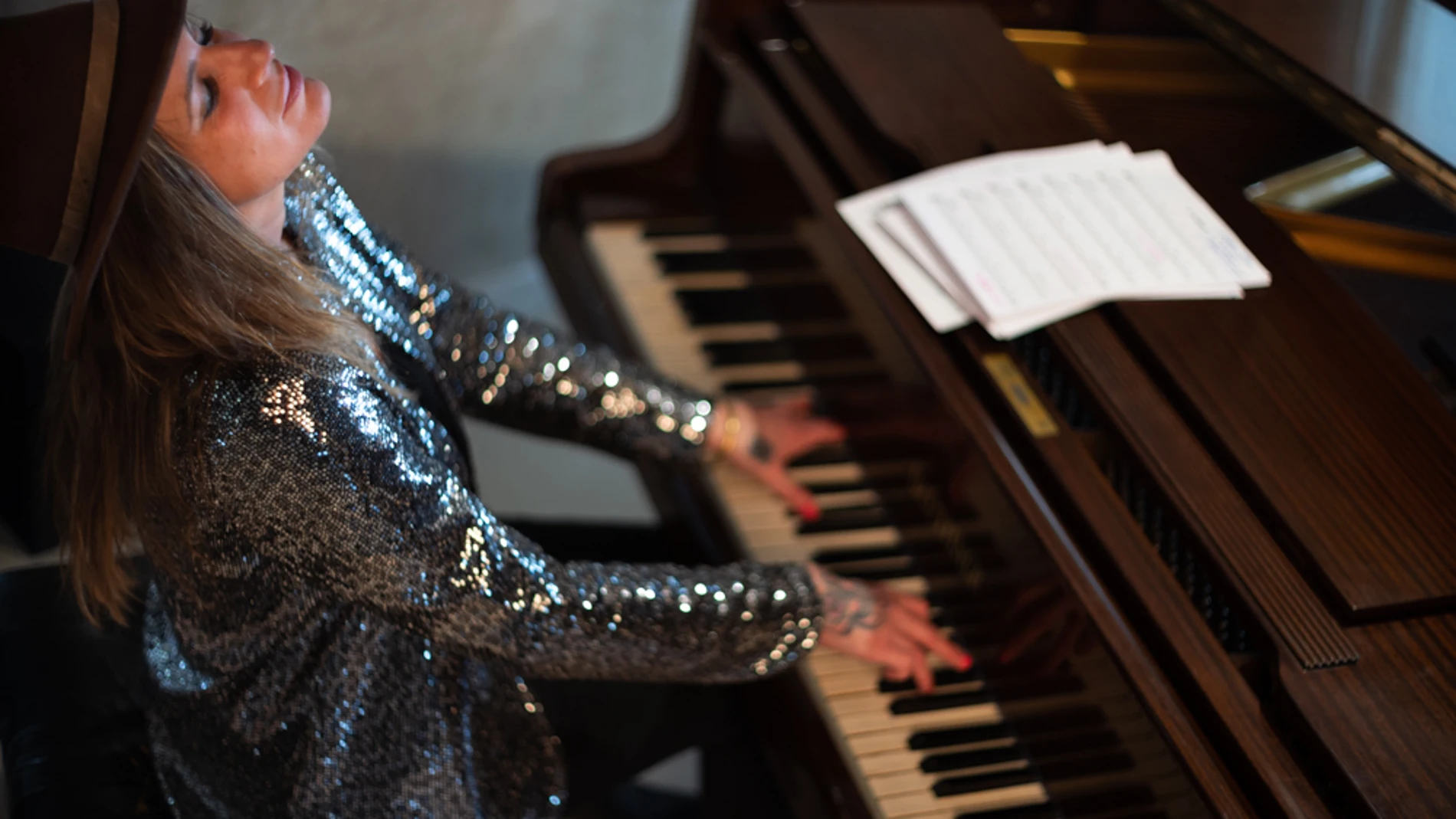 Rebeca Jiménez, artista segoviana reconocida por su dominio del piano
