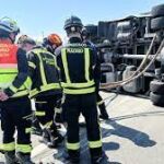 El accidente de dos camiones provoca retenciones en la salida de Madrid por la A-4