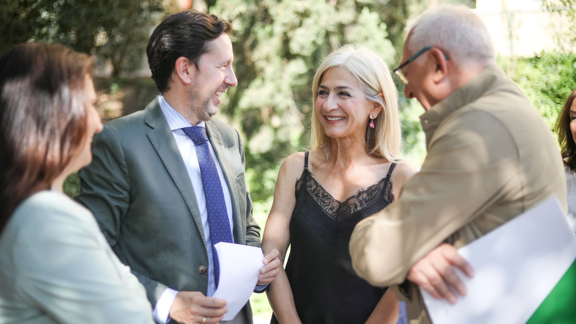 La consejera Patricia del Pozo, con varios representantes sindicales