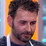 El manchego Jorge Juan escucha con la cabeza gacha el severo juicio de los chefs