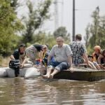 Ucrania.- Ucrania acusa a Rusia de reubicar a los damnificados por la presa de Jersón junto a militares rusos