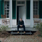 Joel Edgerton en "El maestro jardinero", de Paul Schrader (ya en cines)