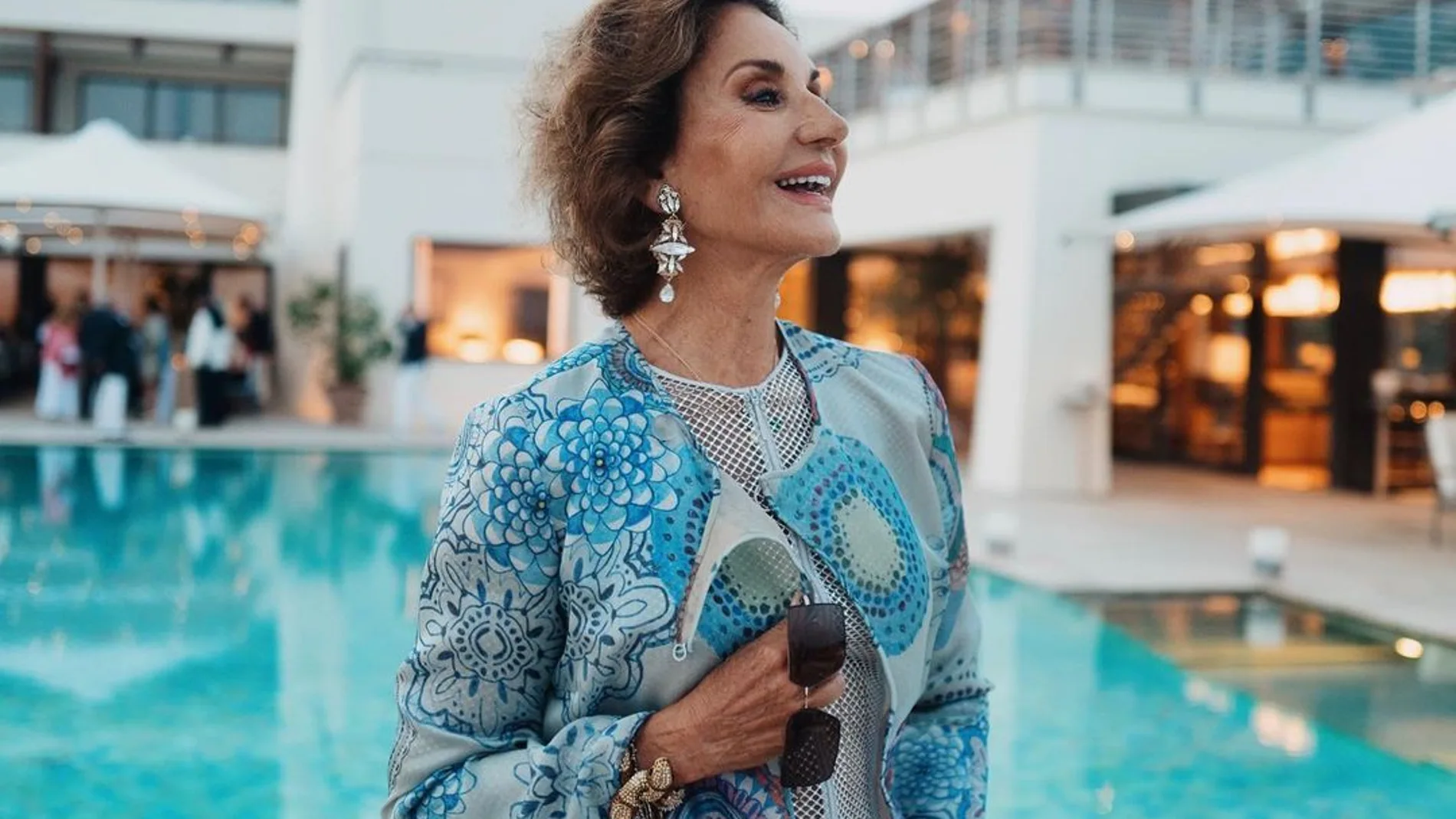 Naty Abascal con top transparente.