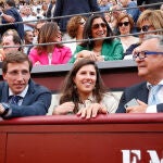 Jose Luis Martinez Almeida y Teresa Urquijo durante la corrida de la prensa correspondiente a la feria de San Isidro 2023 en Madrid