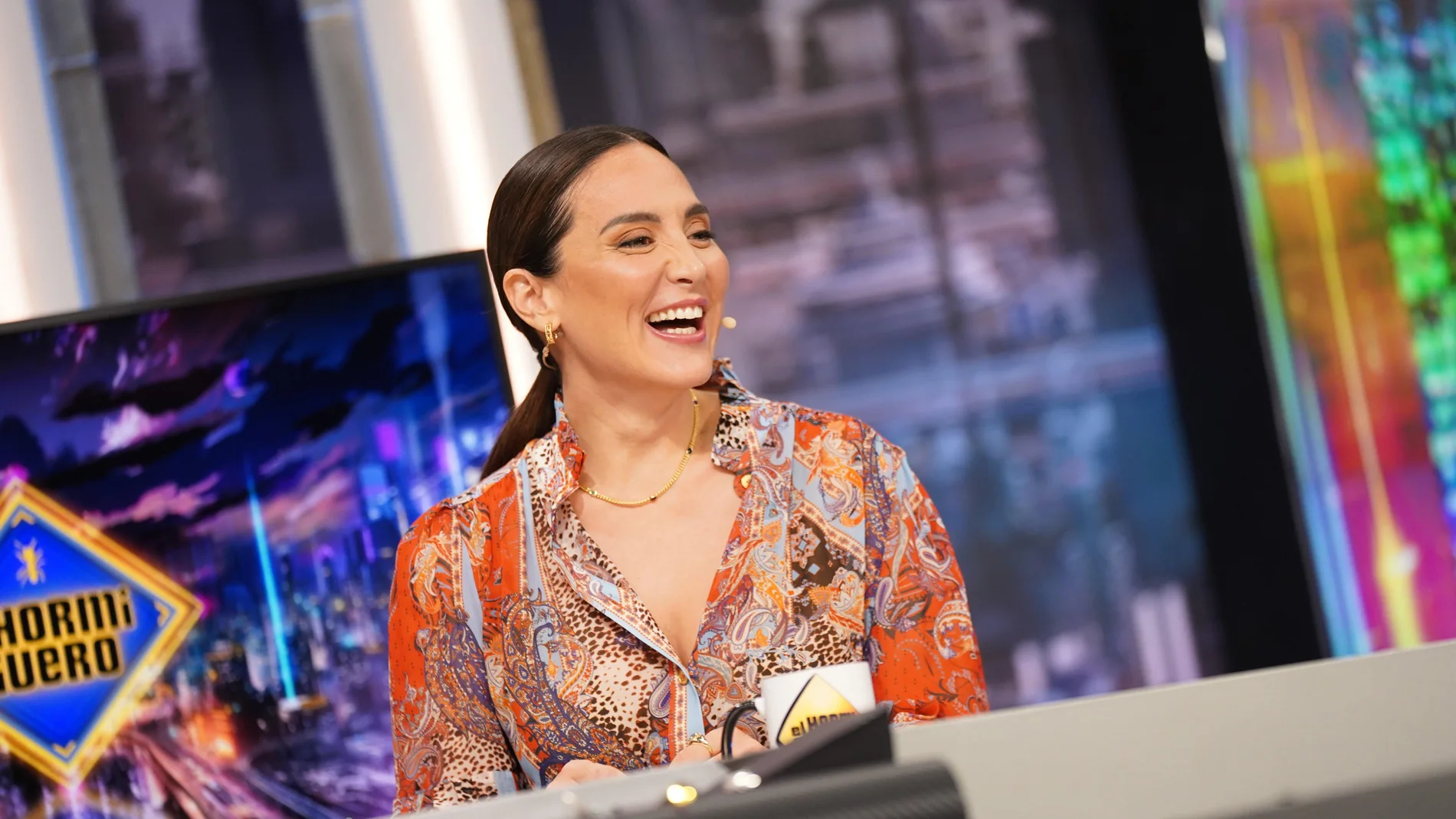Tamara Falcó con vestido estampado en 'El Hormiguero'.