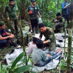 Hallan con vida a los cuatro niños perdidos hace 40 días tras accidente aéreo en Colombia