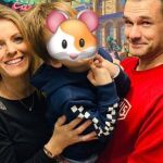 Iñaki López y Andrea Ropero con Roke, su hijo mayor