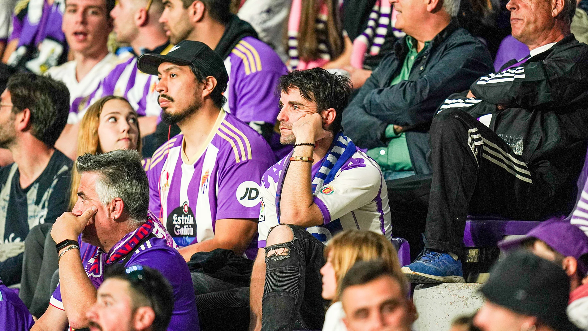 Aficionados del Real Valladolid en el último partido de Liga