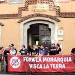 Protesta antimonárquica en el mismo colegio 