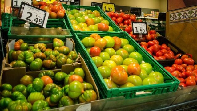 MADRID.-Cuatro de cada 10 alimentos afectados por la rebaja del IVA se encarecieron en el primer semestre, según Facua