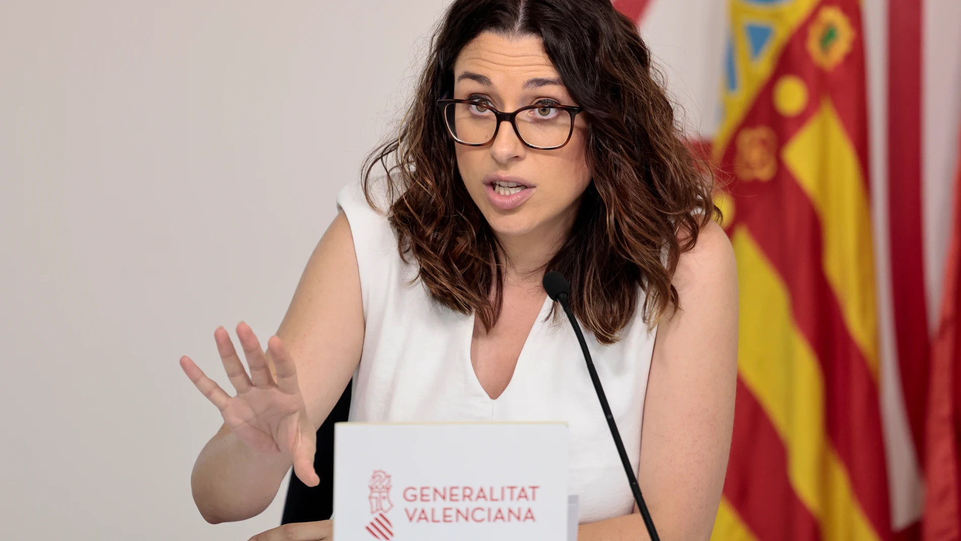 La vicepresidenta del Consell en funciones, Aitana Mas, hoy tras el pleno del Consell