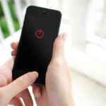 Un teléfono móvil apagado