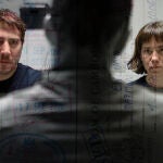 "Upon Entry": paranoia en la tierra de las oportunidades / Alberto Amman (izda.) y Bruna Cusí en "Upon Entry"