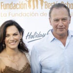 Fabiola Martinez posa con un look de lo más sencillo y clásico para una velada solidaria