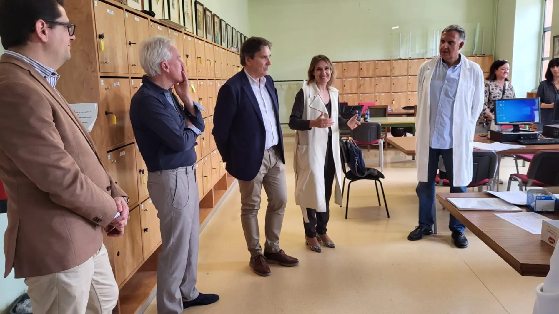 La consejera de Educación, Rocío Lucas, visita el Instituto de Enseñanza Secundaria ‘Zorrilla’ de Valladolid.