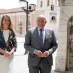 Carnero y De Miguel llegan a la clausura de la Asamblea General de la CEOE Valladolid