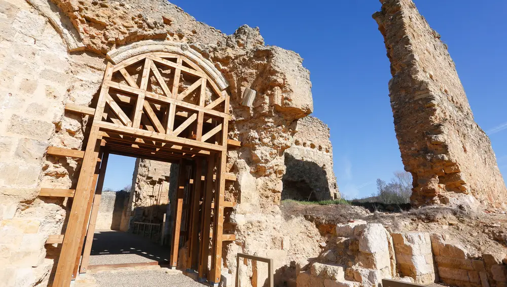 Ruinas del Monasterio de San Pedro de Eslonza (León)
