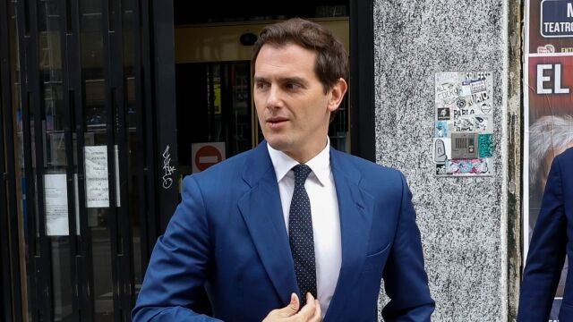 Albert Rivera se enfrenta a un juicio ante los rumores de ruptura con Malú
