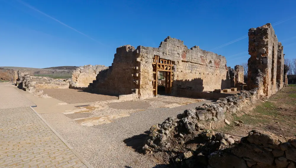 Ruinas del Monasterio de San Pedro de Eslonza (León)