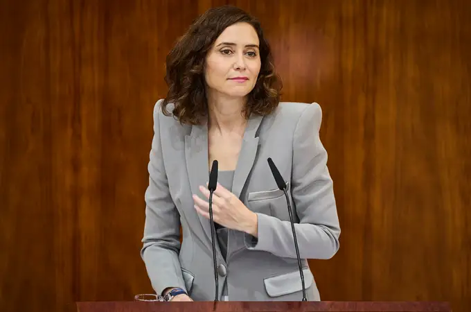 El plan de Ayuso para esta legislatura: precio del transporte más bajo, 50.000 nuevas viviendas, ley trans y ayudas para las familias El plan de Ayuso para esta legislatura: precio del transporte más bajo, 50.000 nuevas viviendas, ley trans y ayudas para las familias