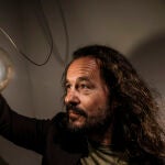 El escritor Jens Liljestrand visita Madrid para presentar su novela "Mientras todo arde"