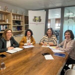 La decana de la Facultad de Ciencias de la Salud de la Universidad Católica de Ávila (UCAV), Dra. Mercedes Sánchez, visita el Colegio de Farmacéuticos